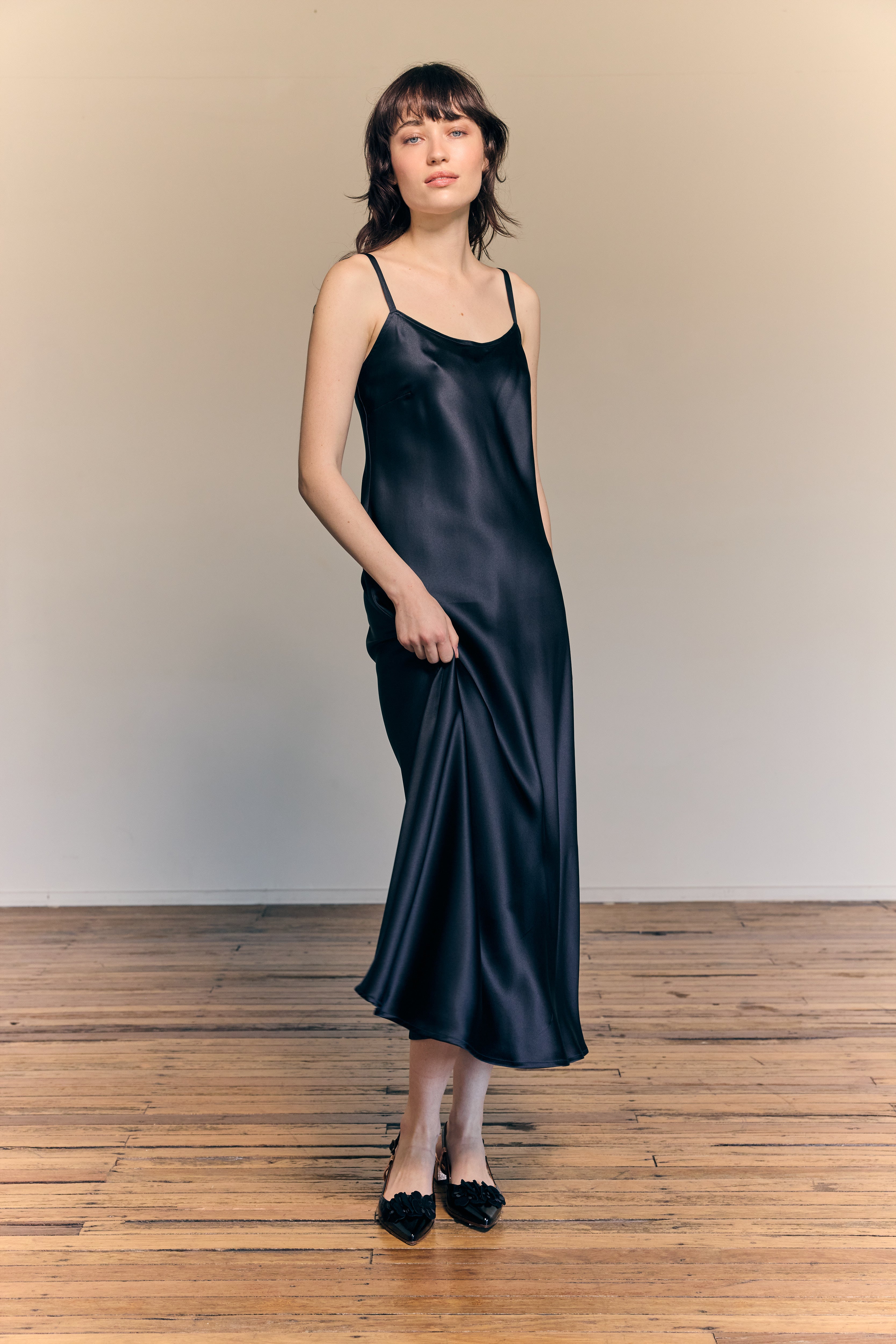 Vestido lencero Sophia de satén de seda Midnight